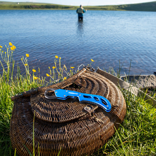 HookEze Corrosion Resistant Lip Gripper